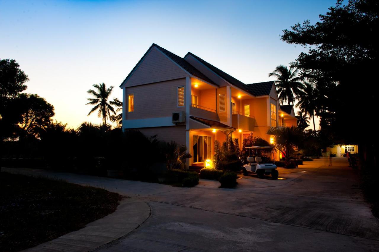 Baan Suan Resort Juree Punsuk Suphan Buri Exterior photo